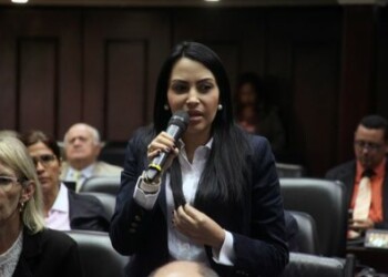 Comisión de Política Interior investigará muertes por explosión de bomba lacrimógena en el Paraíso 