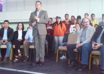 “Concertación por el Cambio” es el nuevo grupo opositor con el que suman tres los frentes antichavistas con la Mesa de la Unidad Democrática (MUD) y el Frente Amplio Venezuela Libre (FAVL).