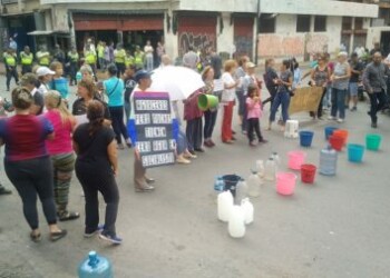 Anuncian jornada de “tranca tu calle” en protesta por la grave falta de agua en Caracas