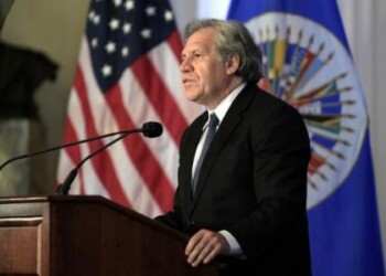 Almagro muestra "respaldo total" a petición a CPI de investigar a Venezuela
