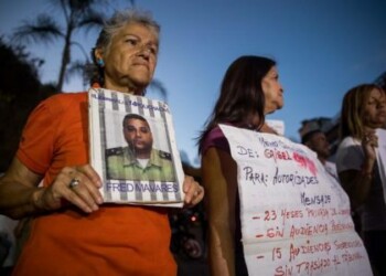 Motín de "presos políticos" en calabozos de servicio inteligencia en Caracas