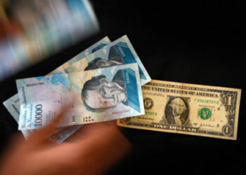 Gobierno bolivariano oficializa la macrodevaluación de 96%