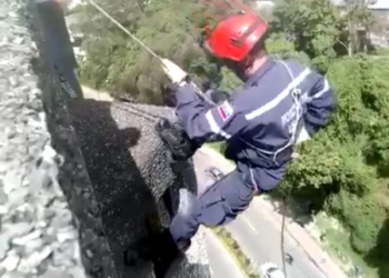 Rescata de Protección Civil en edificio de Los Salias