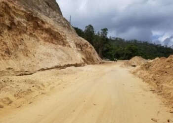 Abren trocha entre Peña baja y El Faro en Los Salias tras colapso de vialidad