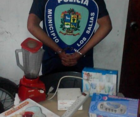 Polisalias capturó a hombre que hurtó Club del Abuelo en Pacheco