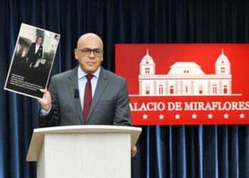 Rueda de prensa del Ministro de Comunicación