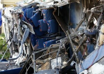 Accidente en Ecuador deja 24 muertos y 22 heridos de tres nacionalidades