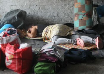 Ecuador levanta instalaciones en pasos fronterizos ante afluencia venezolanos