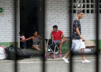 Venezolanos en Perú responden a Maduro que prefieren limpiar inodoros en Lima