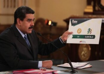 Maduro estremece economía entre dudas por la venidera reconversión monetaria