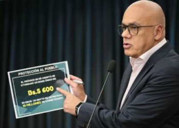Gobierno venezolano anuncia la apertura de 300 franquicias de casas de cambio