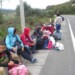 Intenso frío acompaña a angustiados venezolanos por carreteras de Ecuador