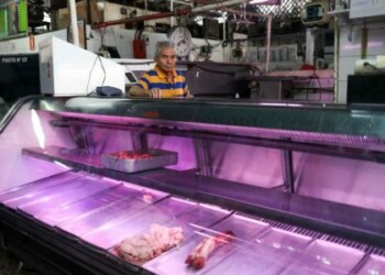Venezuela regula precios de 25 alimentos, algunos de ellos ya escasos