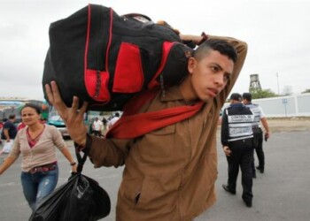 Flujo migratorio da vuelta de tuerca al distanciamiento de Quito con Caracas