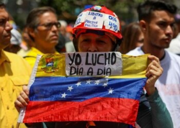 Oposición venezolana rechaza "paquetazo" económico de Maduro contra la crisis