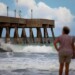 Florence se mantiene como categoría 3 en su avance hacia la costa de EE.UU.