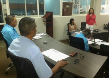 Concejales de Carrizal denuncian maltratos a adultos mayores en transporte público
