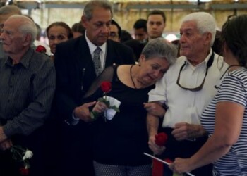 Momento del entierro del concejal Albán
