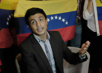 Lorent Saleh en entrevista: Vi a presos colgados tres días de una reja, crucificados