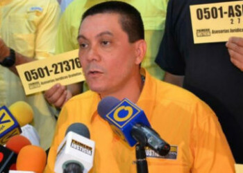 Se suicida supuesto implicado en atentado a Maduro, dice Fiscalía venezolana