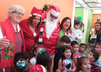 San Nicolás visitó a los niños