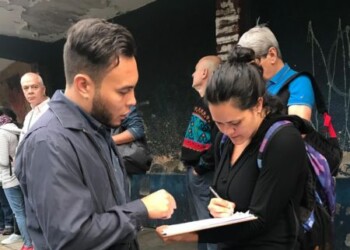 Usuarios recolectan firmas para solicitar el INTT permitir otra línea que cubra ruta San Antonio -Caracas