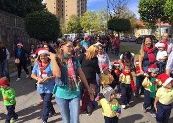 Niños de “Tía Alicia Pojan” recibieron la navidad con aguinaldos y villancicos