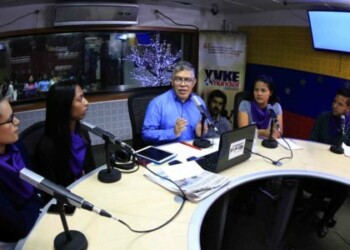 Elías Jaua: La Revolución tiene que acompañar al pueblo en sus luchas cotidianas