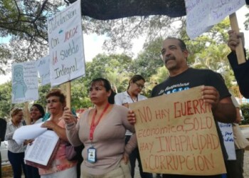 Protesta frente al HVS