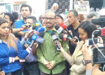 Develan crédito millonario que le aprobaron a Erika Farías para el Suena Caracas