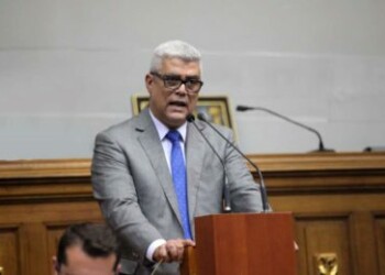 Marquina: A pesar de las aberraciones presupuestarias del gobierno, no vamos a cerrar la AN