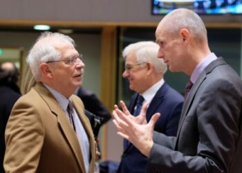 España pide que la UE reconozca a Guaidó si Maduro no convoca elecciones