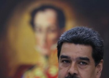 Oposición convoca a manifestaciones en rechazo a jura de Maduro