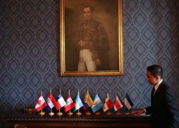 La OEA acuerda "no reconocer legitimidad" del Gobierno de Maduro