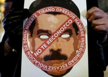 Opositores denuncian en Madrid el "golpe de Estado definitivo" de Maduro