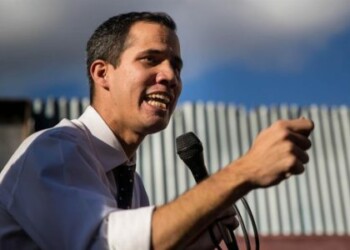 Guaidó dice que el Parlamento venezolano "se mantiene muy firme"