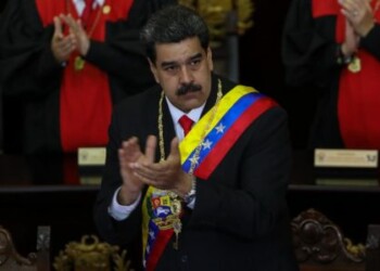 Maduro ordena cerrar embajada y consulados de Venezuela en Estados Unidos