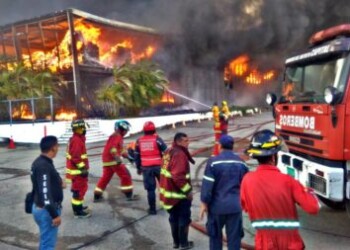 Se queman miles de fármacos en almacén estatal venezolano en acto "provocado"