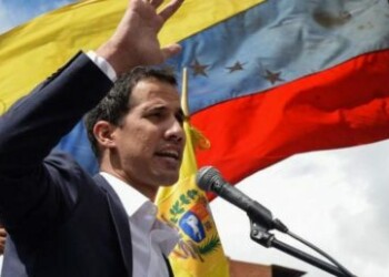 Francia reconoce como presidente interino de Venezuela a Juan Guaidó