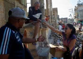 Venezuela envía 100 toneladas de materiales y maquinarias a Cuba tras tornado