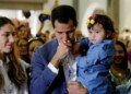 Guaidó denuncia que la abuela de su esposa fue amedrentada por "colectivos"
