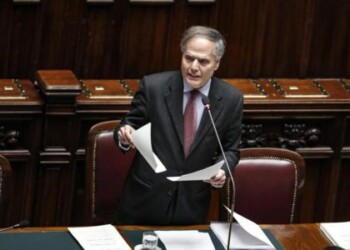 Italia pide evitar confrontaciones que retrasen las elecciones en Venezuela