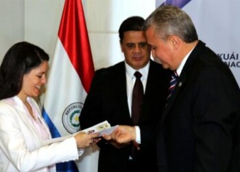 Paraguay agiliza la radicación de los ciudadanos venezolanos en el país