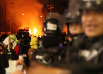 Intento de llevar ayuda a Venezuela desde Colombia se detiene por violencia