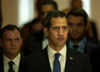 Guaidó afirma que "no se puede vivir en paz" cuando "masacran" a un pueblo