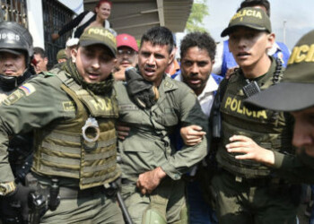 Unos 120 miembros de Fuerzas Armadas de Venezuela han desertado en Colombia
