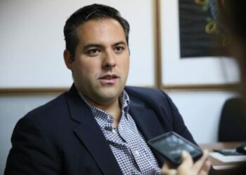Yon Goicoechea: A PDVSA hay que redimensionarla para que se dedique al negocio petrolero y dé beneficios al país