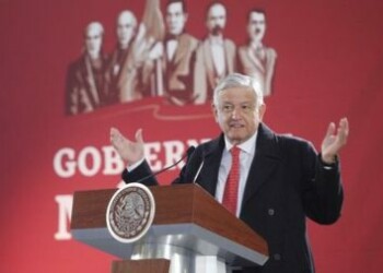 López Obrador exhorta al diálogo para lograr "solución pacífica" en Venezuela