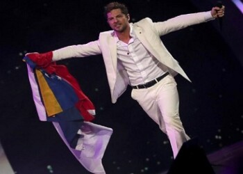 David Bisbal desborda con su rumba en Viña y pide la "libertad" de Venezuela"
