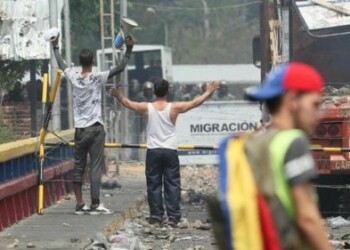 Alemania sugiere más presión sobre Maduro y lamenta el bloqueo de la ayuda